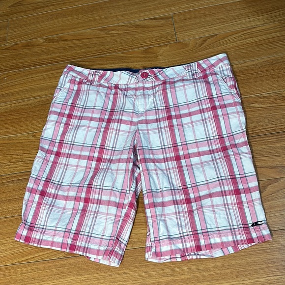 O’Neill Plaid Shorts - Picture 1 of 7